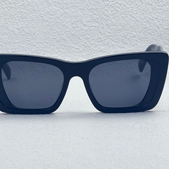 Prada Women’s Sunglasses - Picture 3 of 3